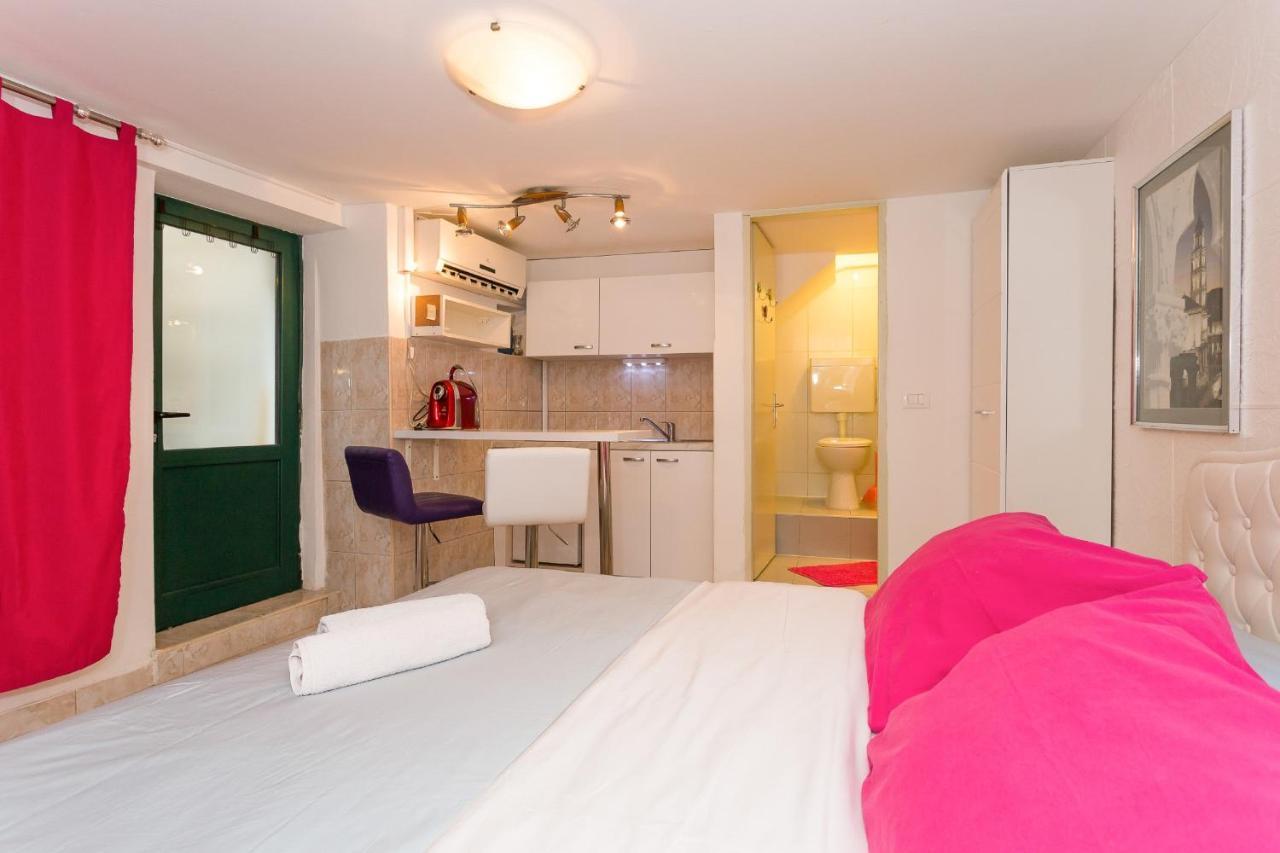Modern And Practical Studio In The Heart Of Split Exterior foto